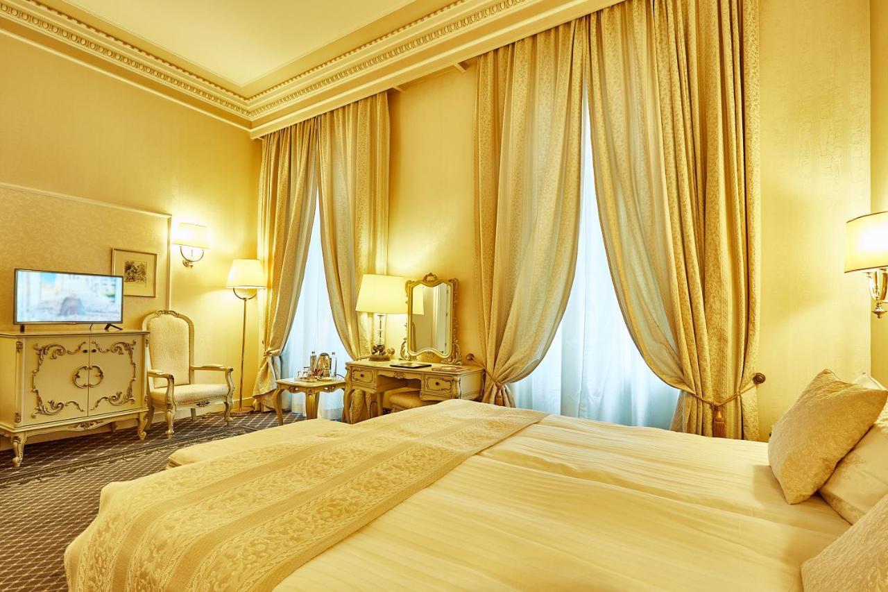 แกรนด์ โฮเต็ล คอนติเนนทัล Hotel บูคาเรสต์ ภายนอก รูปภาพ A room at the hotel