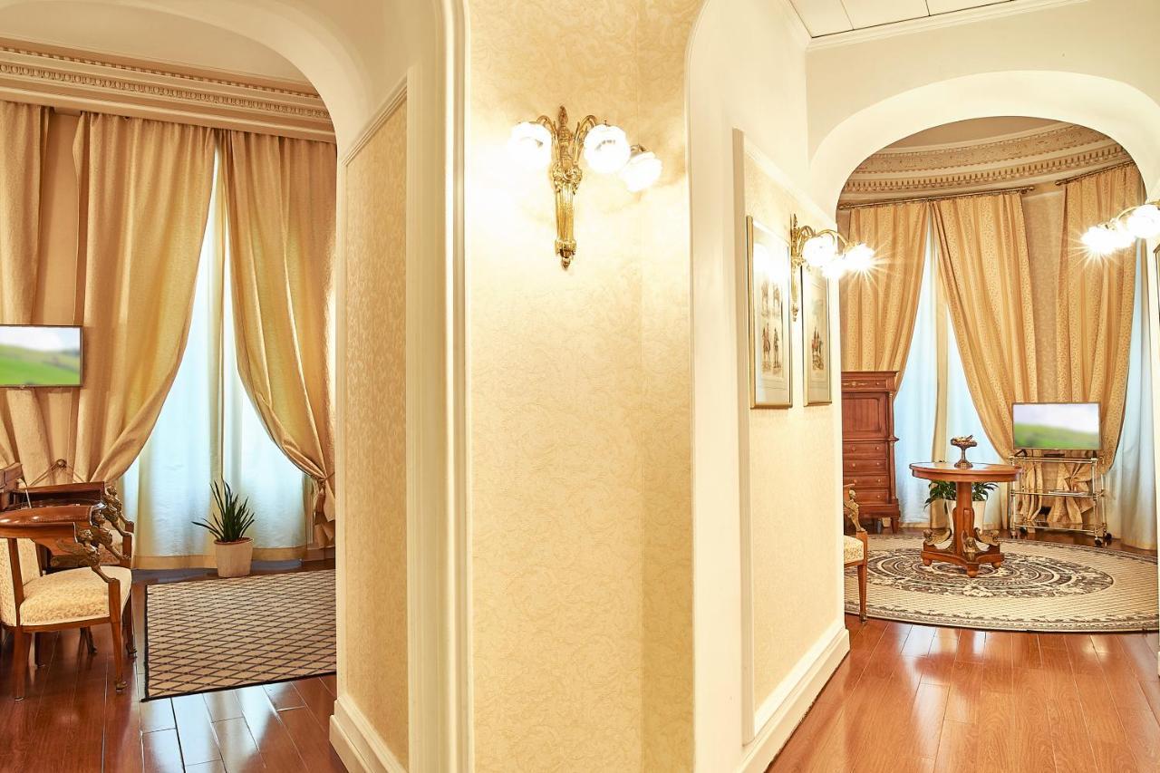 แกรนด์ โฮเต็ล คอนติเนนทัล Hotel บูคาเรสต์ ภายนอก รูปภาพ A wall with stucco