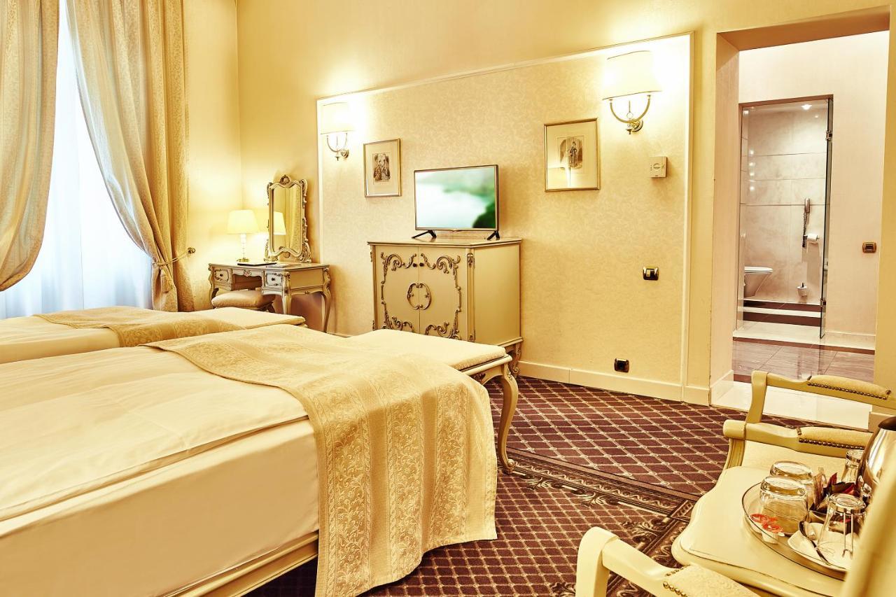 แกรนด์ โฮเต็ล คอนติเนนทัล Hotel บูคาเรสต์ ภายนอก รูปภาพ A room at the hotel